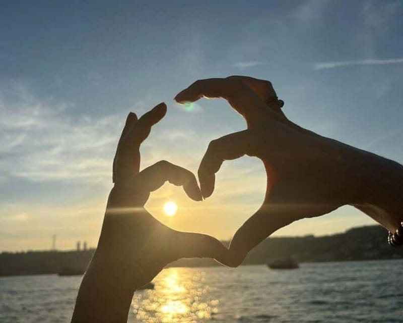 Istanbul: Bosphorus Sunset or Night Yacht Cruise & Transfers - The Route From Dolmabahçe to Ortaköy, What You Actually See