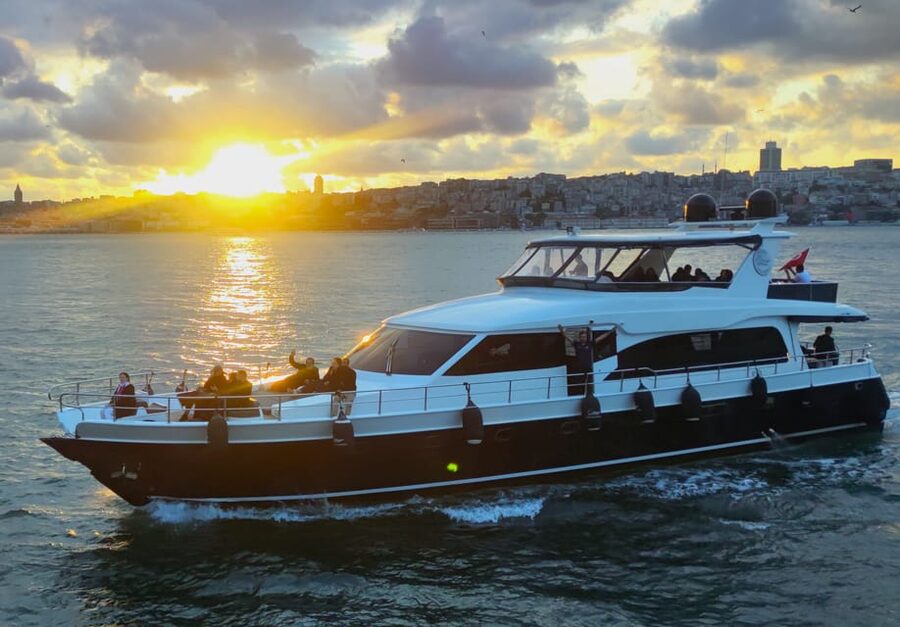 Istanbul: Bosphorus Sunset Yacht Cruise with Live Guide - Çırağan Palace and Ortaköy: waterfront drama, then a classic viewpoint