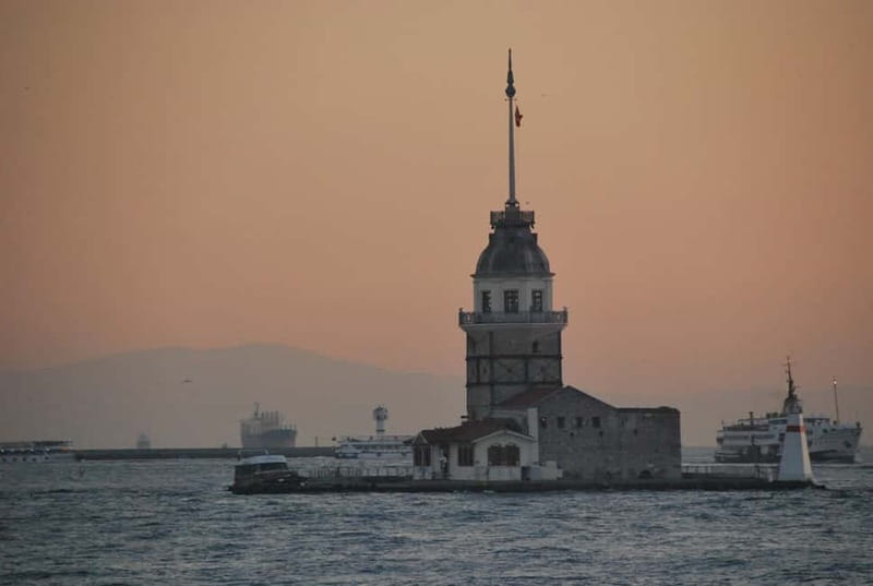 Istanbul: Bosphorus Tour With Whirling Dervish Show - Bosphorus cruise for 2 hours: palaces, bridges, and shoreline homes