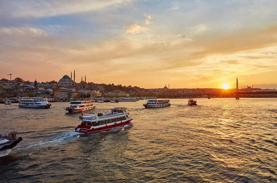 Istanbul: Bosphorus Yacht Cruise with Golden Horn View - Why this Bosphorus yacht cruise makes sense for 2 hours