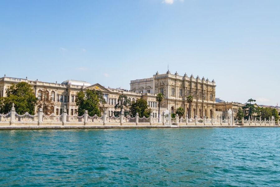 Istanbul: Bosphorus Yacht Cruise with Stopover on Asian Side - What’s included on board, and why it affects value