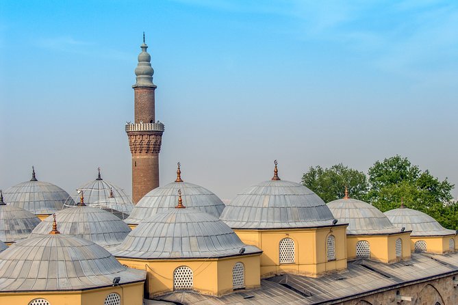 Istanbul: Bursa and Uludag Mountain Day Trip with Cable Car - Bursa’s Green Mosque and Green Tomb: Ottoman details you can actually see