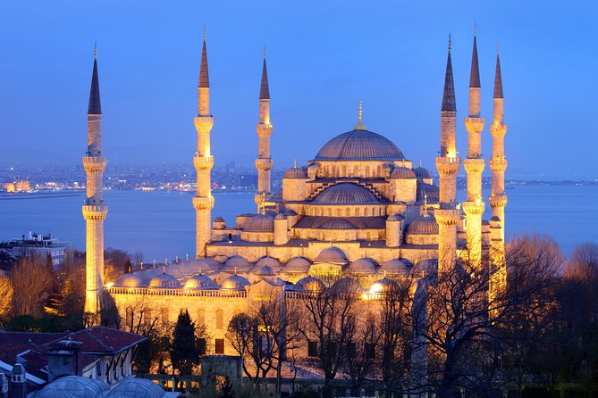 Istanbul Byzantine and Ottoman Tour: Hagia Sophia, Topkapi Palace, Blue Mosque and Grand Bazaar - Hagia Sophia Grand Mosque: the building that keeps switching meanings