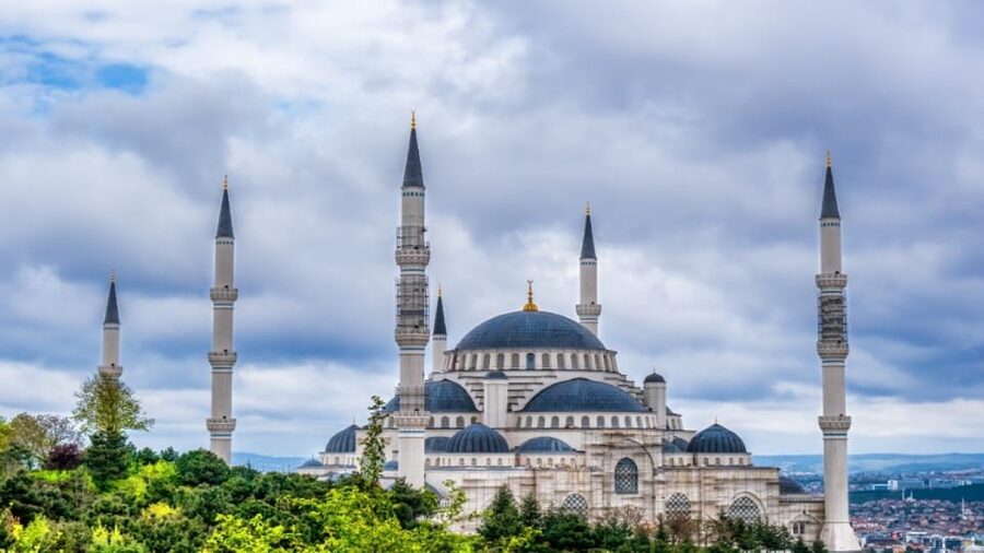 Istanbul: City Hightlights Bus Tour and Bosphorus Cruise - Eyüp Sultan Mosque and Pierre Loti Hill: Spiritual Istanbul Meets Views