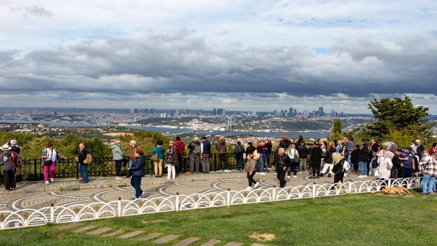 Istanbul: City Hightlights Bus Tour and Bosphorus Cruise - Cable Car Lift: A Short Ride That Changes the Perspective