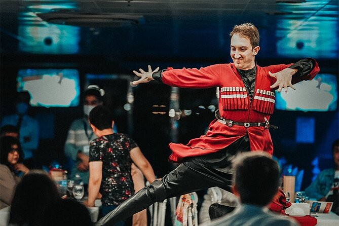 ISTANBUL: Dinner Cruise On The Bosphorus with Turkish night show - The 3-hour flow, and why timing matters on the Bosphorus