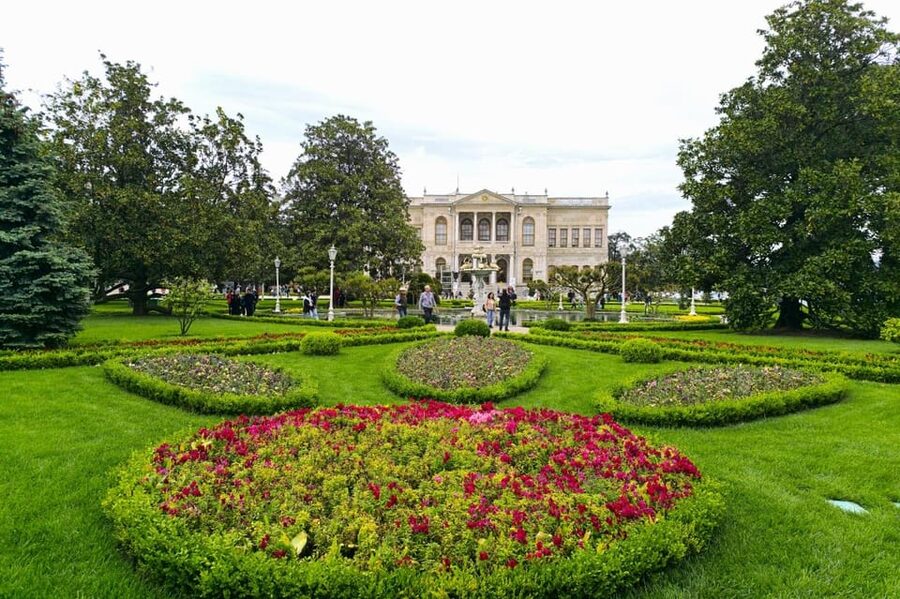 Istanbul: Dolmabahce Palace and Harem Skip-the-Line Ticket - Painting Museum: a quieter ending with Ottoman art