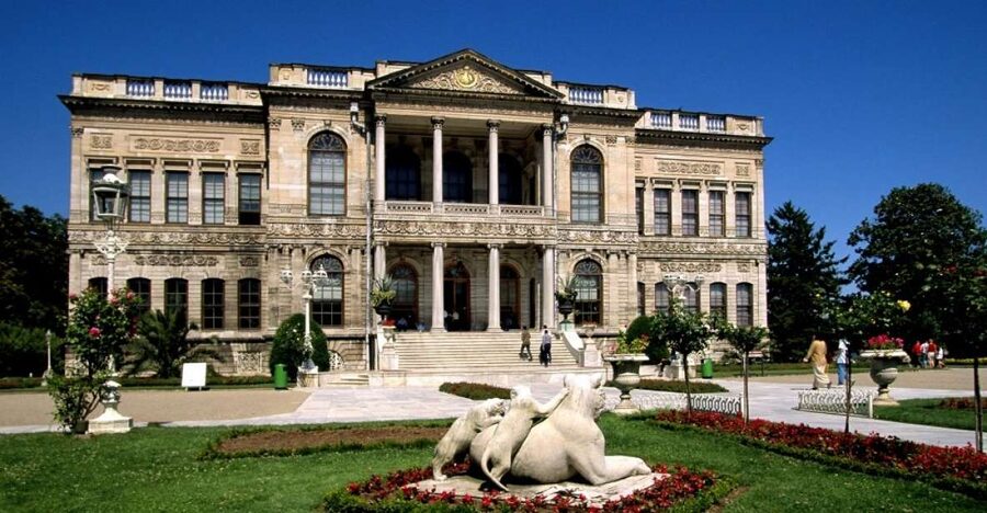 Istanbul: Dolmabahçe Palace and Uskudar Guided Tour - Start Smart: Hotel Pickup and the 4-Hour Rhythm