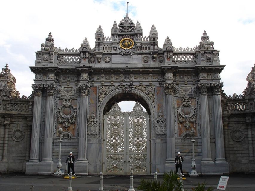 Istanbul: Dolmabahçe Palace and Uskudar Guided Tour - The Big Day Change: Mondays and the Chora Museum Swap