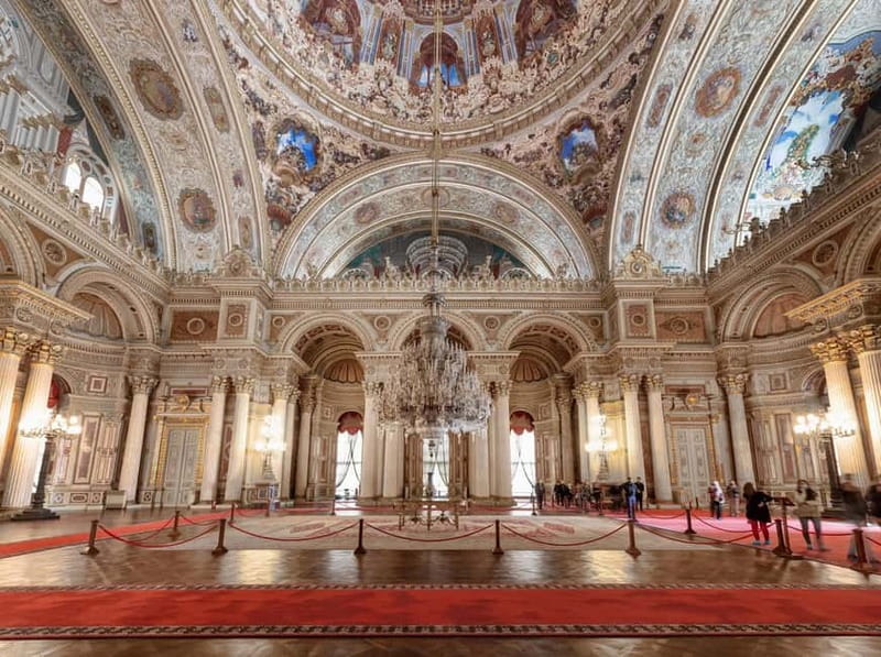Istanbul: Dolmabahce Palace Guided Tour - Price and value for a private group up to two