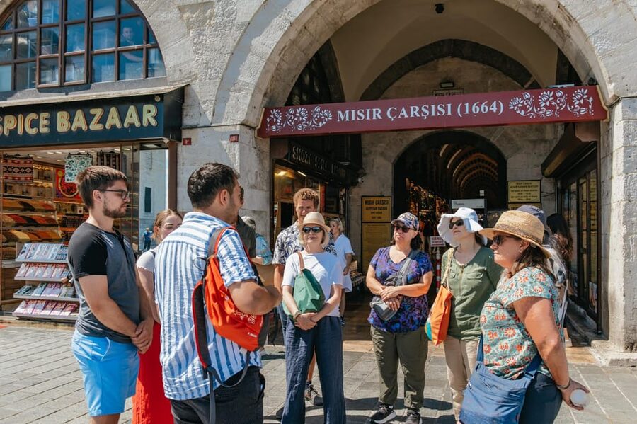 Istanbul: European and Asian Side Guided Foodie Walking Tour - What you actually get for the money: $135 worth it?