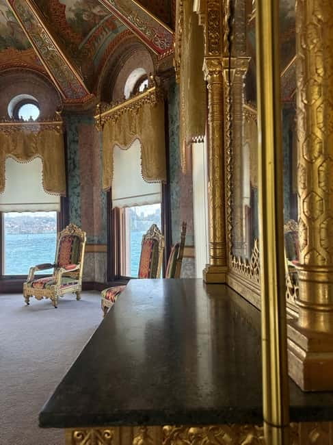 Istanbul: Explore 2 Continents of Bosphorus in One Day Lunch - Beylerbeyi Palace on the Asian side, or Miniatürk on Mondays