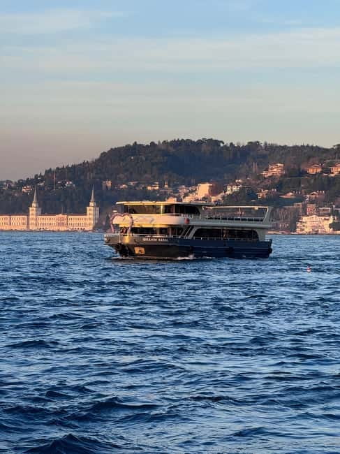 Istanbul: Explore 2 Continents of Bosphorus in One Day Lunch - Lunch onboard on the Bosphorus: more than a break