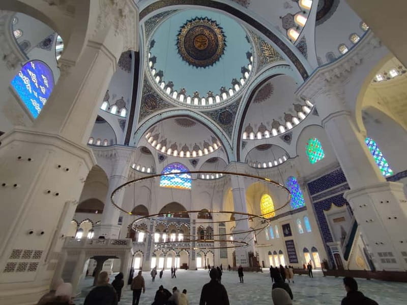 Istanbul: Explore 2 Continents of Bosphorus in One Day Lunch - Guides make or break the day, and this one has standouts