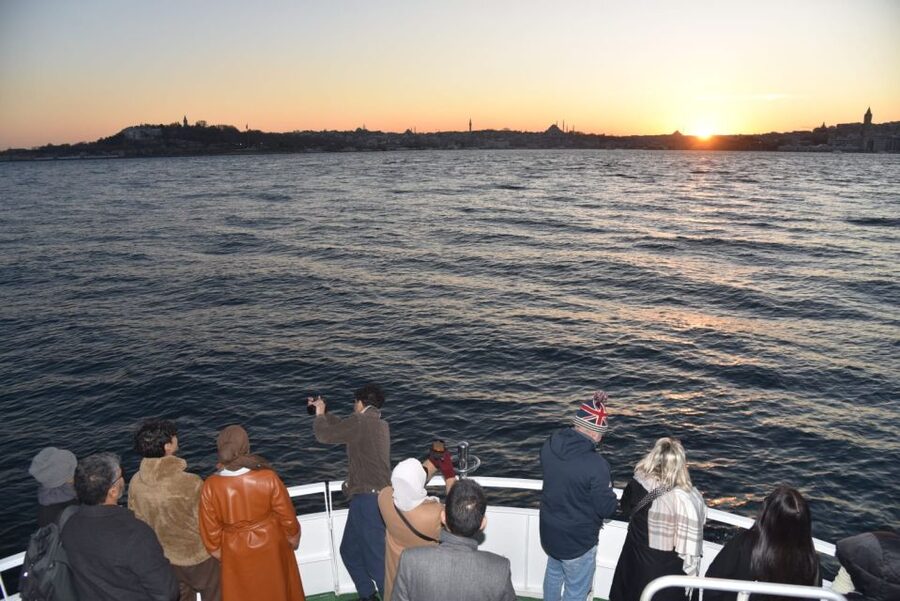 Istanbul: Explore Bosphorous on a Sunset Boat Cruise - Galata Tower to Dolmabahçe: the European shoreline at golden hour