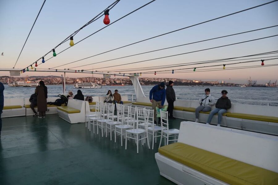 Istanbul: Explore Bosphorous on a Sunset Boat Cruise - Bebek and the long calm stretches: why this section feels relaxing