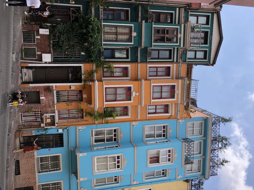 Istanbul: Fener, Balat, Old Greek and Jewish Quarter Tour - Balat streets, synagogues in the story, and what to watch for on the walk