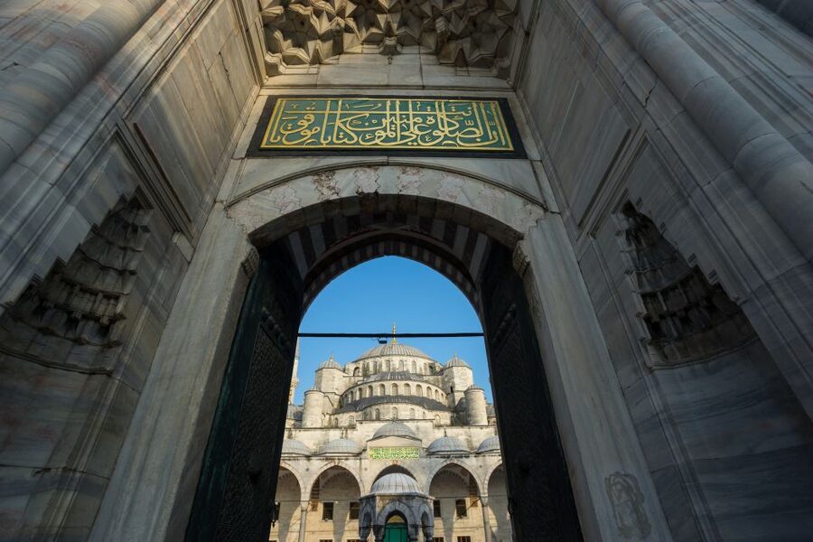 Istanbul: Full-Day Highlights Tour with Guide and Lunch - Grand Bazaar: How to Browse a Maze Without Losing Your Mind