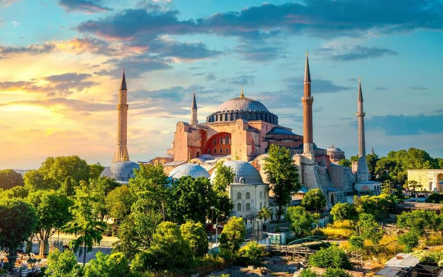 Istanbul: Full-Day Old City Tour And Sunset Bosphorus Cruise - Topkapi Palace: plan for the ticket, then enjoy the guided window