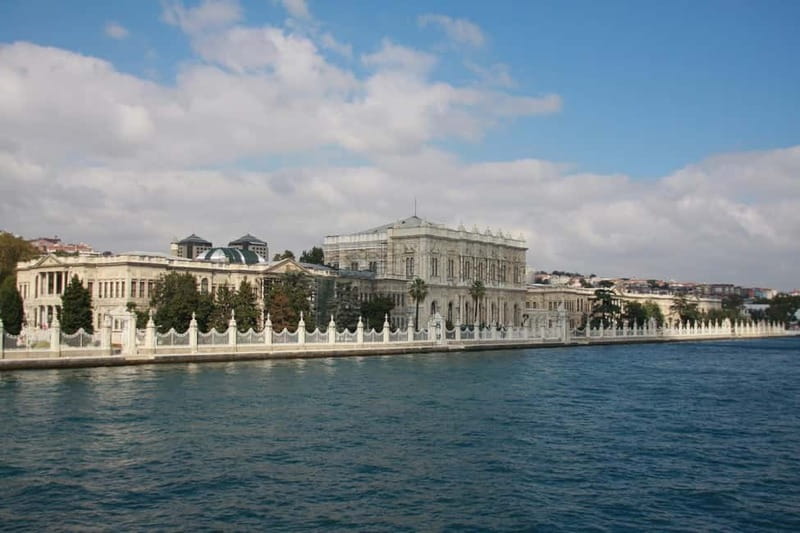 Istanbul: Full-Day Tour with Dolmabahce & Bosphorus Cruise - A smart Istanbul route for people who want their bearings fast