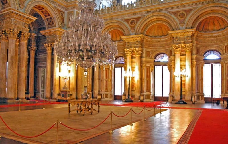Istanbul: Full-Day Tour with Dolmabahce & Bosphorus Cruise - Golden Horn views and the Çamlıca Hill viewpoint reset