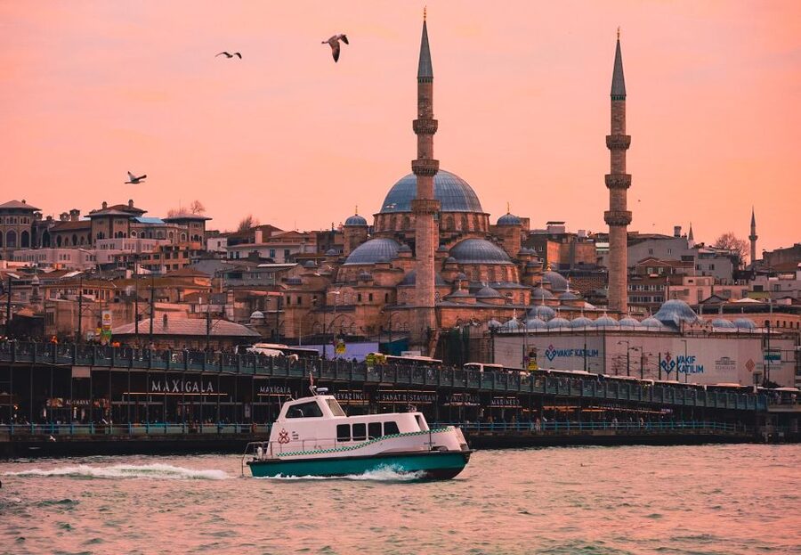 Istanbul: Galata District Walking Tour - Salt Galata Art Gallery: a short culture stop that resets your brain