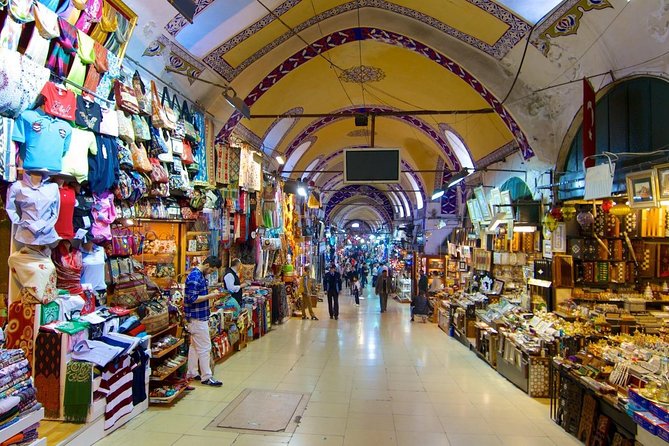 Istanbul Grand Bazaar and Egyptian Bazaar Shopping Tour - Spice Bazaar for 1.5 hours: smells, snacks, and shopping with a plan