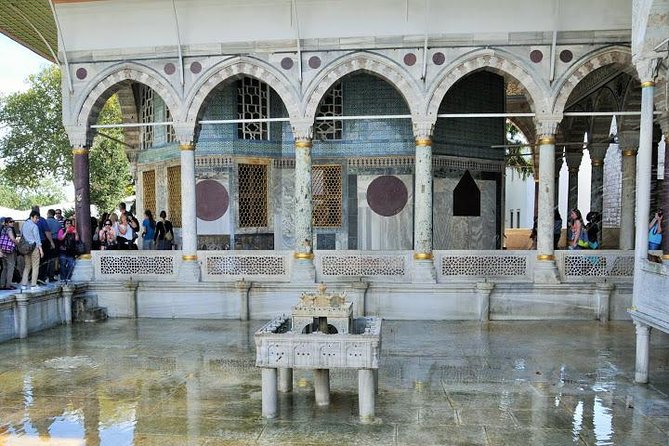 Istanbul Guided Tour Hagia Sophia, Topkapi, Cistern with Tickets - Harem tickets: included, but do it your way