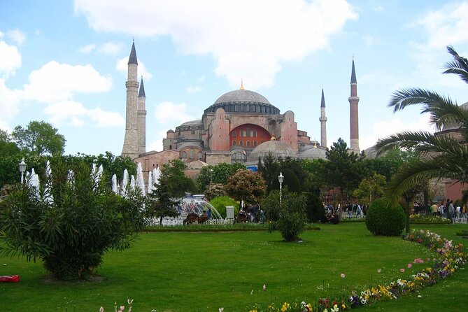 Istanbul: Hagia Sophia & Blue Mosque Guided & Small-Group Tour - Grand Bazaar Free Time: How to Avoid a Shopping Detour Problem