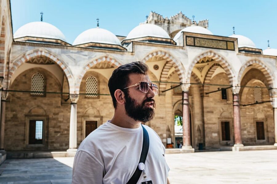 Istanbul: Hagia Sophia, Blue Mosque, Suleymaniye Mosque Tour - Walking Pace and Timing: What a 4-Hour Tour Really Means