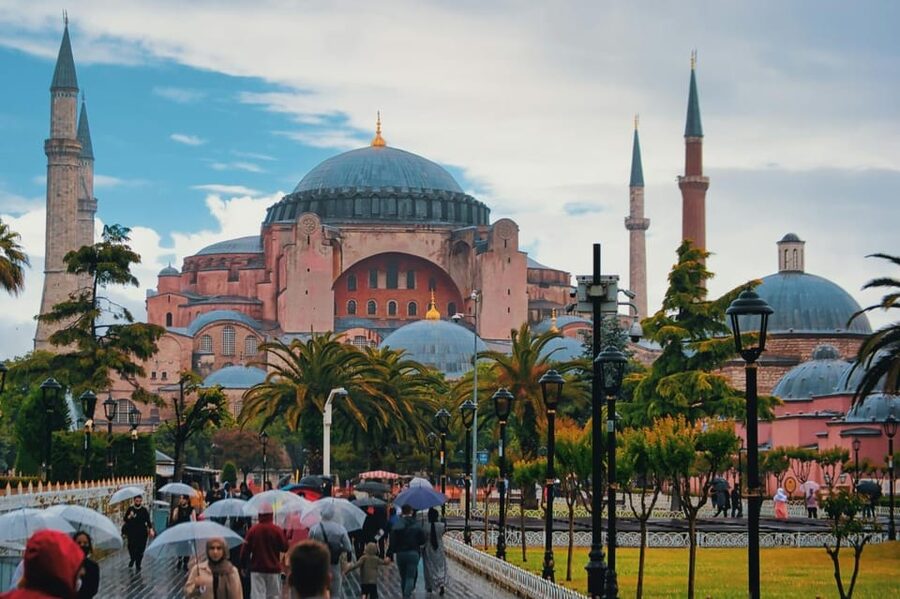 Istanbul: Hagia Sophia Skip-the-Ticket Line & Audio Guide - Dress code, photos, and staying respectful