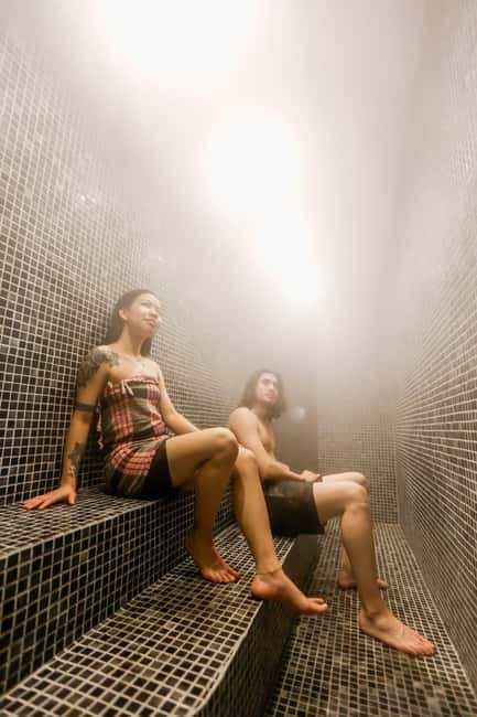 Istanbul: Hammam and Spa Private Turkish Bath Experience - The included pampering kit: tea, robe, slippers, locker, and a gift