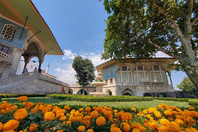 Istanbul Highlights! Blue Mosque, Hagia Sophia, Topkapı and More! - The Nakkas Oriental Rugs stop, plus a cistern and Constantinople ruins