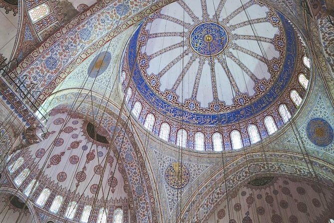Istanbul Highlights: Guided Tour with Turkish Tea or Coffee - Grand Bazaar jewelers stop, plus the Sunday swap