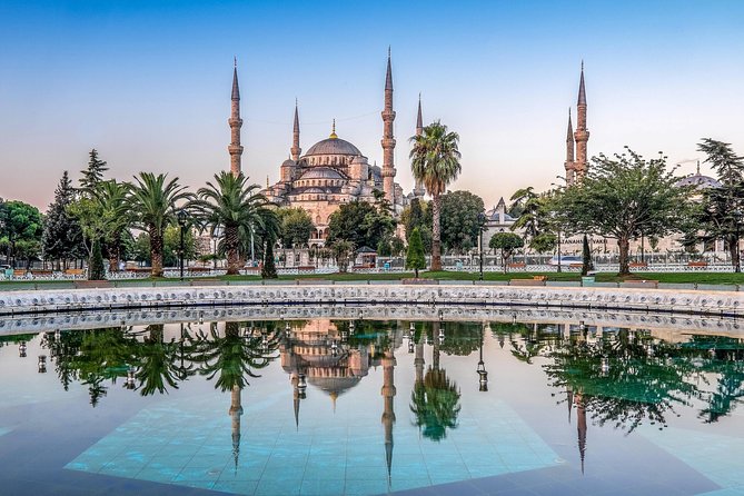Istanbul Highlights: Half Day Morning Tour - German Fountain and Sultanahmet Square: a Europe-to-Ottoman handshake