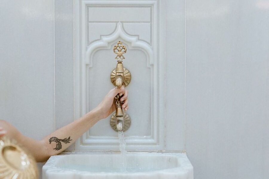 Istanbul: Hurrem Sultan Hamam Experience - Clay mask and aromatherapy massage with redbud scents