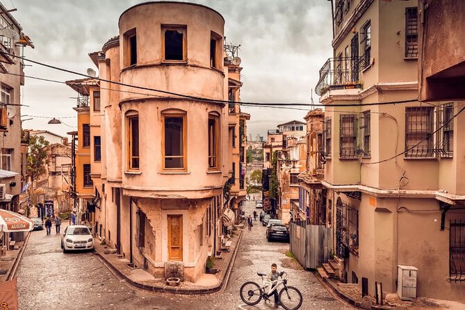 Istanbul in Colors: Balat Tour - How to get the most from a 20-minute church stop