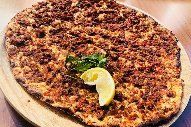 Istanbul Kadikoy Food Tour with 12+ Local Delicacies Tastings - Moda Caddesi and the Handmade Pide Moment