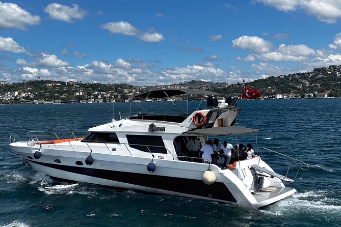Istanbul: Luxury Private Yacht Cruise on the Bosphorus - The 1-Hour Route: Karaköy to the Bosphorus Bridge
