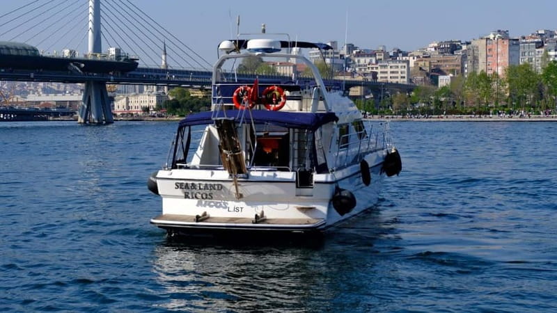 Istanbul: Luxury Yacht on Bosphorus - The big idea: sailing Istanbul instead of just sightseeing it
