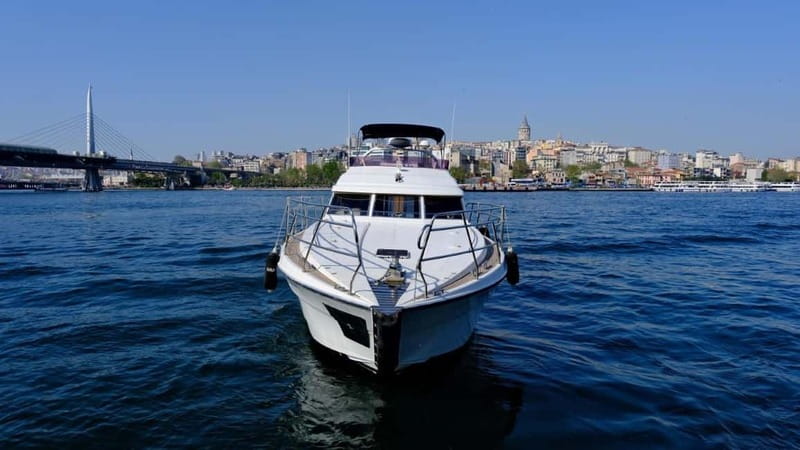 Istanbul: Luxury Yacht on Bosphorus - What the “luxury yacht” setup feels like onboard