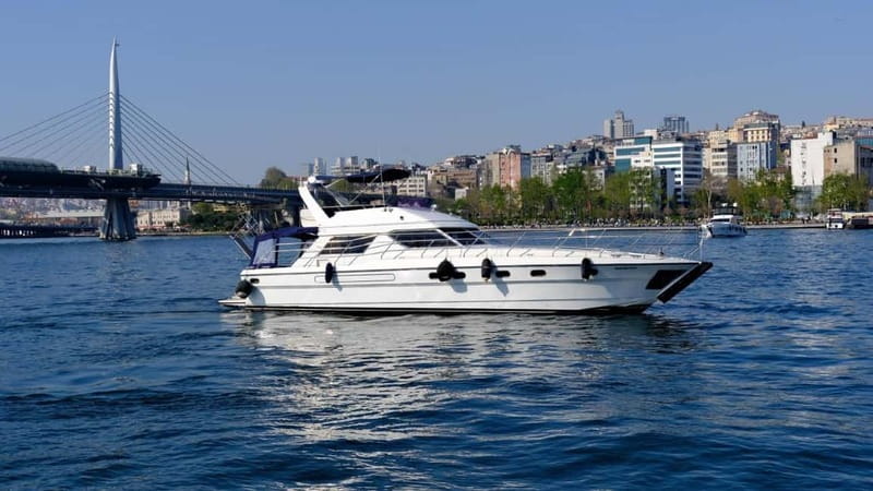 Istanbul: Luxury Yacht on Bosphorus - Timing choices: how morning, afternoon, sunset, and evening change the payoff