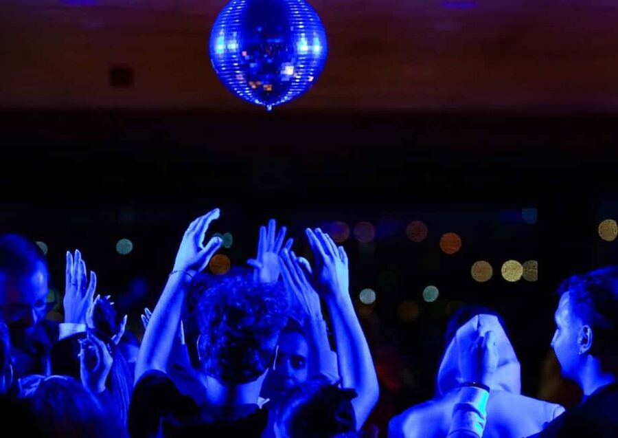Istanbul: Magic of Bosphorus, Full Meal & Turkish Night Show - Drinks, alcohol upgrades, and the little extras that matter