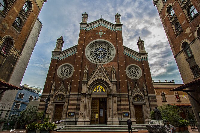 Istanbul Modern City - Galata & Pera & Taksim Guided Walking Tour - Santa Maria Draperis: another free church stop that changes the mood