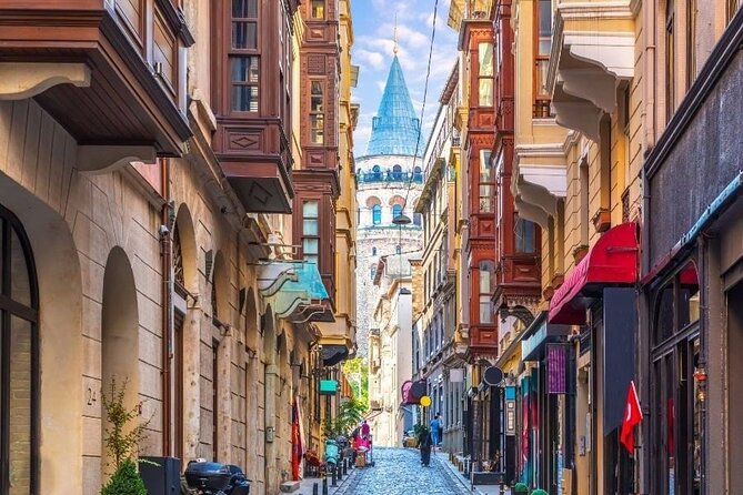 Istanbul Modern City - Galata & Pera & Taksim Guided Walking Tour - St Anthony of Padua: free entry, big personality for 15 minutes