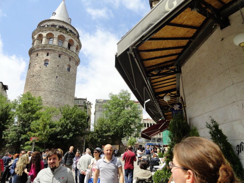 Istanbul Modern City: Taksim to Galata With Secret Passages - Food stops and tastings: Beyoğlu chocolate, plus the real-world eating intel