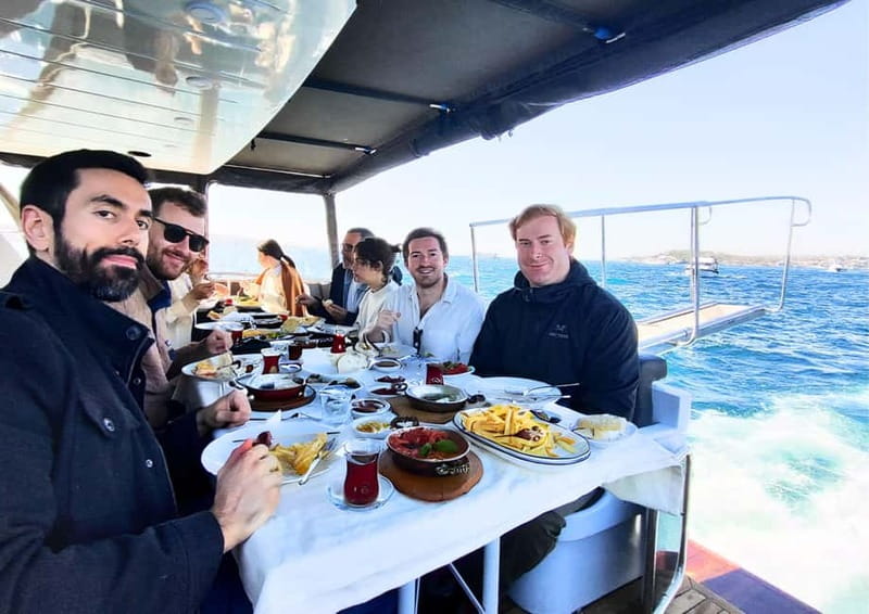 Istanbul: Morning Bosphorus Yacht Cruise w/Turkish Breakfast - How the Turkish serpme breakfast works on the water