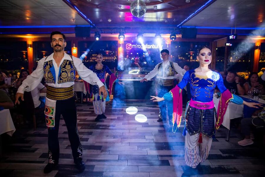 Istanbul: New Year's Eve Bosphorus Cruise Dinner & Party2027 - Practical Tips for a Smoother Night on the Water