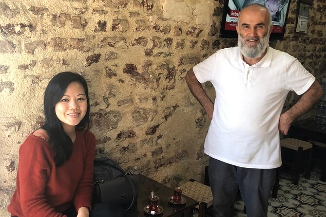 Istanbul Off the Beaten Path Tour with Guide, Lunch and Transfers - Spice Market visuals and what to do with the temptation
