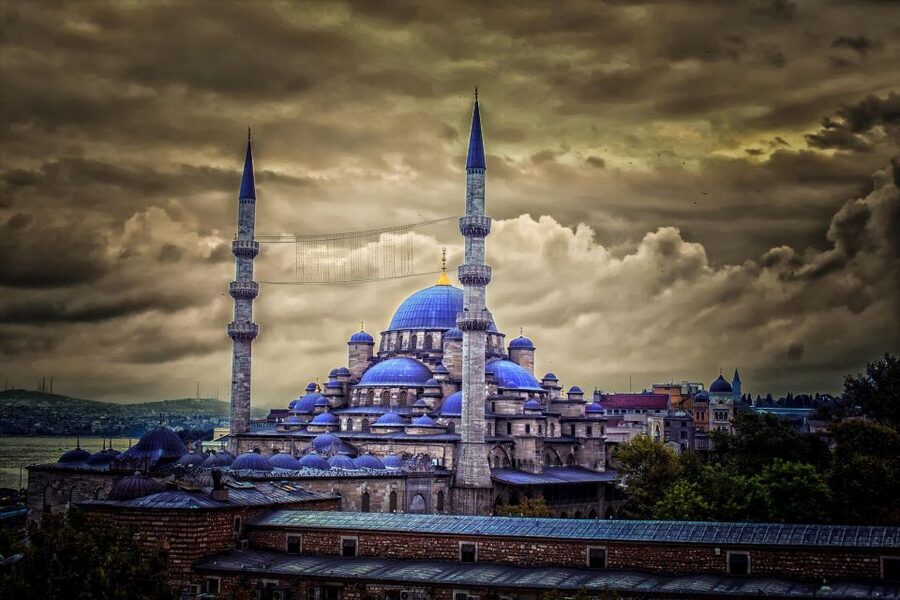 Istanbul: Old City Full-Day Tour with Lunch and Hotel Pickup - Sultans’ Tombs: five 16th-century tombs and decorative sarcophagi
